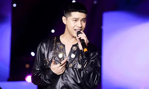 Noo Phước Thịnh khiến fans `phát sốt` khi cover bản hit `xé lòng` của Hòa Minzy